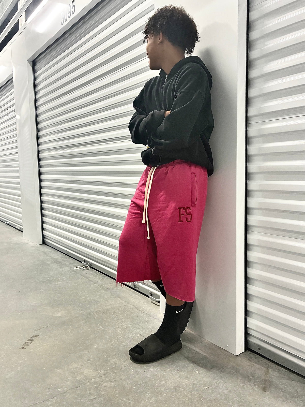 FILTHY PINK BERRY 3/4 SHORTS